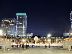 夜の東京駅丸の内駅舎にやって来ました