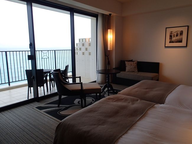 ベッドから海が見渡せて素敵です