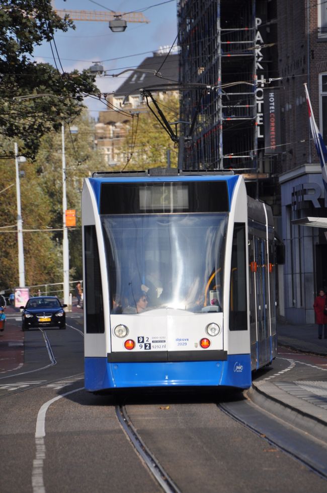 国立博物館を後にバス街の時間に。