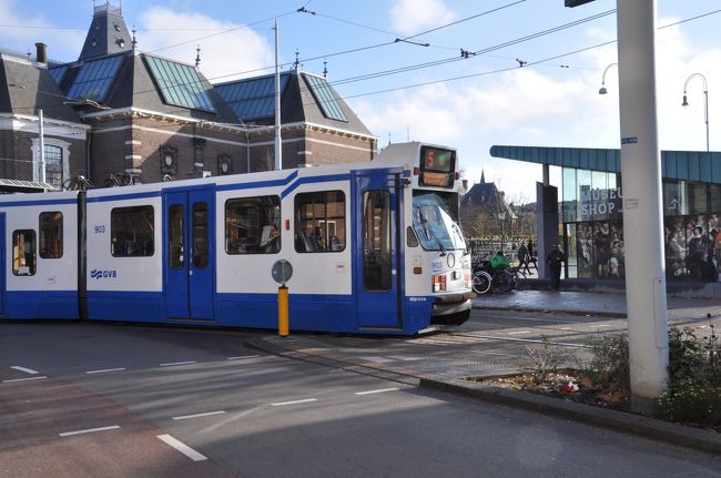 バスの乗降場所が狭く、他のバスがいると、停車出来ない。<br /><br />中国人、時間どうり集まらないし・・・・