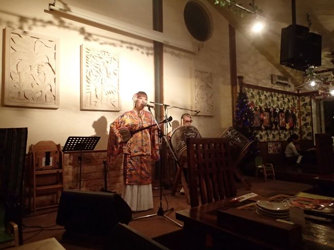 すぐにはじまりました。<br />その後3回ステージ全部見ました！