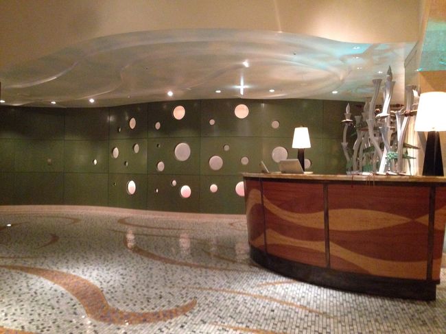 夕飯はミラコスタ内のオチェーアノでブュッフェ〜