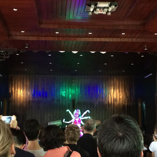 伝統的なダンス