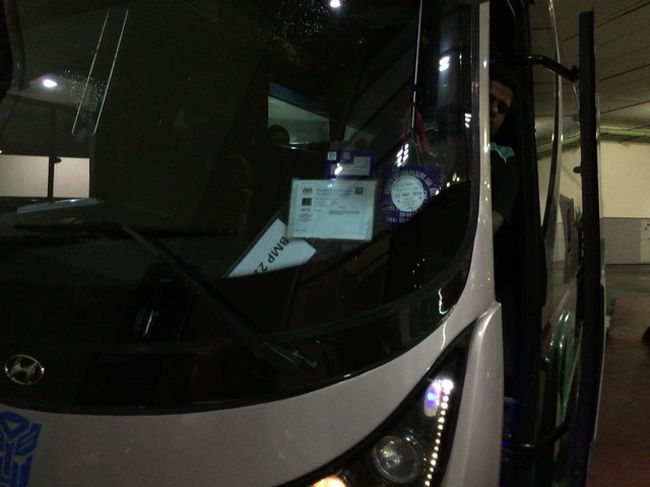 空港からはバスが安上がり。KLセントラルまで向かいます。