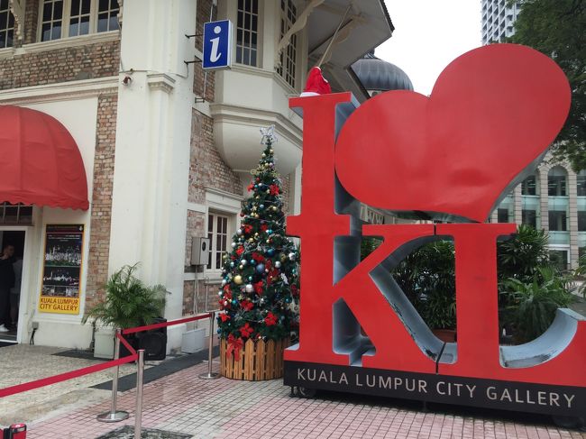 チャイナタウンから、ムルデカ・スクエアまで歩いて約１０分で行けます。