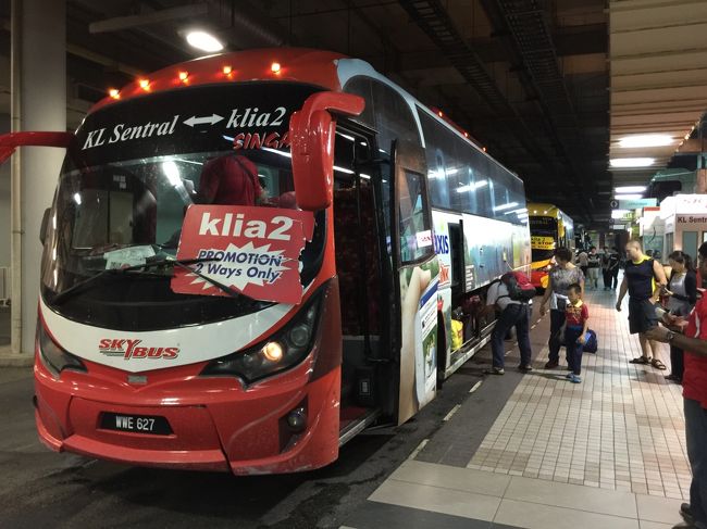 そんなこんなで、帰宅です。ＫＬＩＡまで、最も安いのはやはりバス。１０ＭＲで行けます。ちなみに往復で購入したら１６ＲＭですよ。