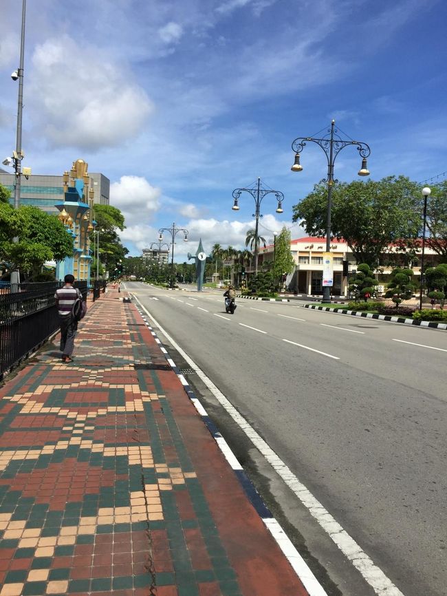 綺麗な街です。実に爽やか。気持ちいい。