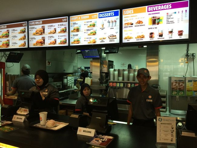 なかなか、いい屋台がなく、やむを得ずBKへ。