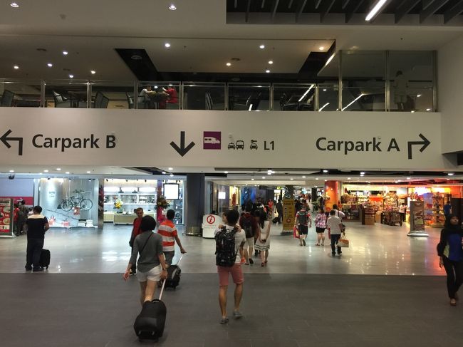 １６：２５のエアーアジアで再びクアラルンプールへ。