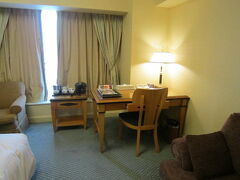 今日はリーガロイヤル大阪で宿泊です