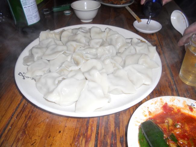 メインの餃子は30個　二人で多いかなと思ったのですがたべちゃいました。