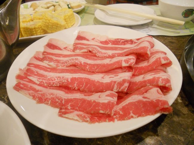 やはり台湾最後のでぃなーは天香回味へ<br />牛は安いです。