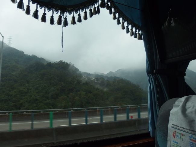 長い雪山トンネルを抜けると・・・