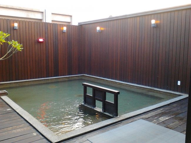 開放的ですが、雨の日は困るかも。<br />