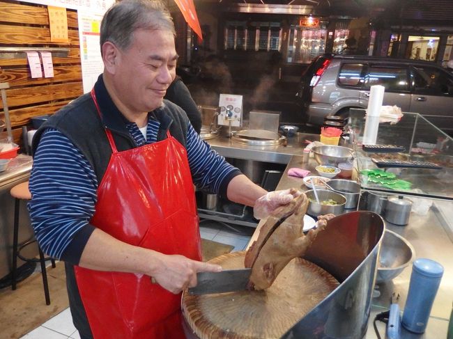 鴨肉麺のお店で1/4羽を切ってもらい・・・