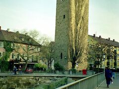 旧市街の見張り塔だったゲッツの塔。
塔の上の誰かいる？