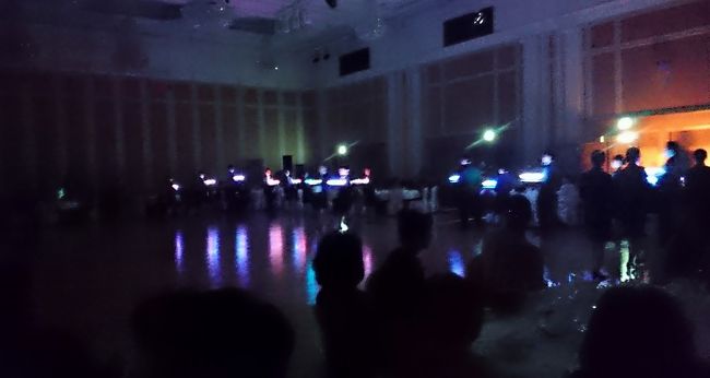 まずは、シャンパングラスをもってのイベント。綺麗でした♪