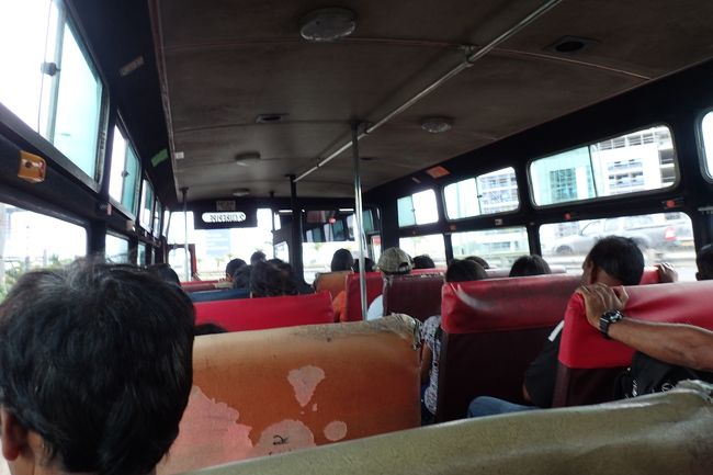 キュールピップ行きのバスでキュールピップへ