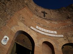 次に訪れたのは、かのミケランジェロが手がけたサンタ マリア デッリ アンジェリ教会。