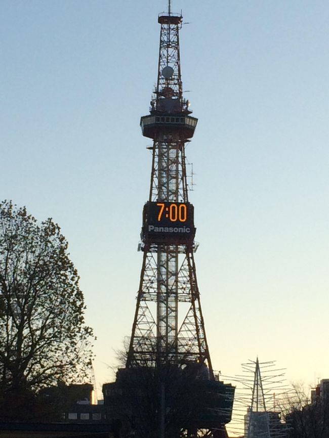 　早起きは得意なので、歩く歩く