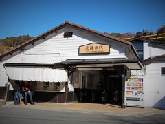 「JR北鎌倉駅」
小田原から大船で乗り継ぎこちらで下車。初詣の人々で列車は超混雑してました。