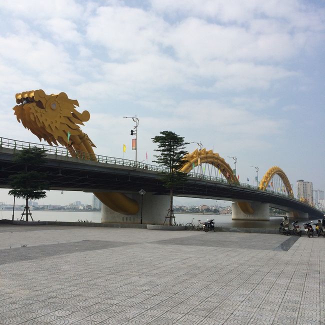 ベトナム旅行4日目。<br />やっと梅雨明けしたようで、爽やかな青空。<br />一番たのしみにしていた、ホイアンへ。<br /><br />