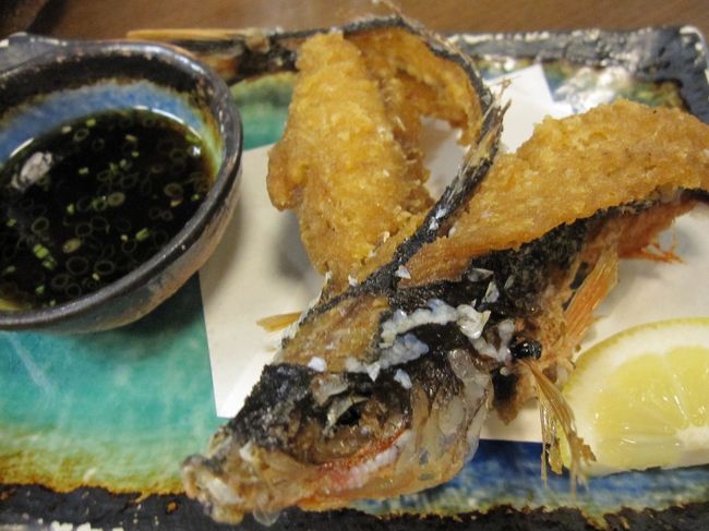 サービスのグルクン唐揚げ