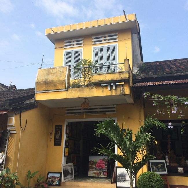 なんともノスタルジックな街並み。