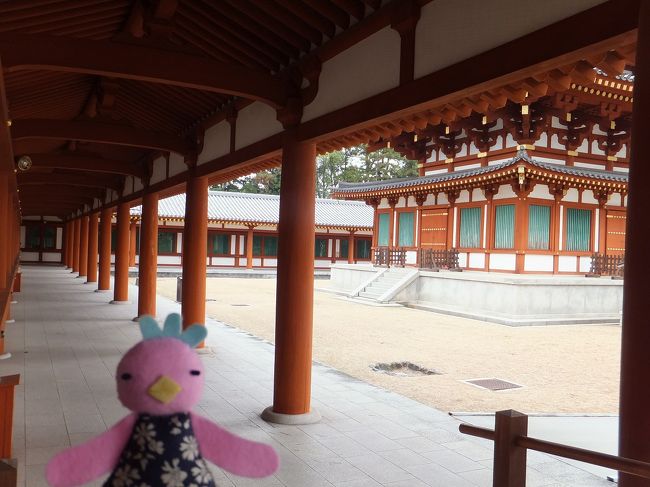 ★薬師寺 回廊★<br />なんだか絵になりますね。