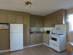 キッチンもあるので、朝食などは自分で作れば
旅行費を少し抑えることができます。