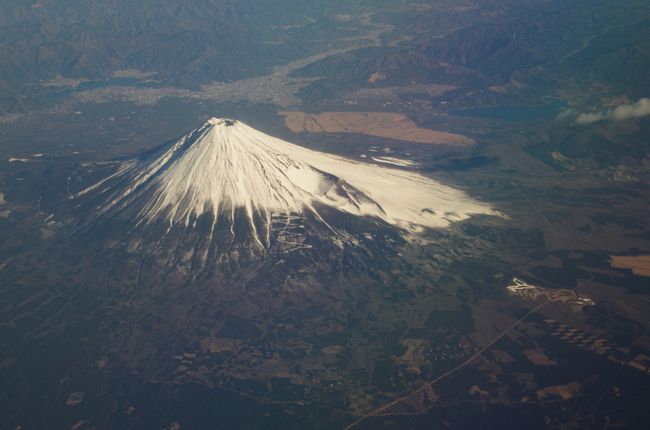 富士山もきれい。雪をいただく冬は特に美しいですね。
