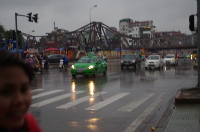 交通量あり活気がある