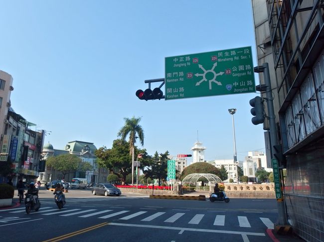 民生緑園ロータリーには七本の道が合流していますので、１本間違えると全く違う方向に行ってしまいます。<br />