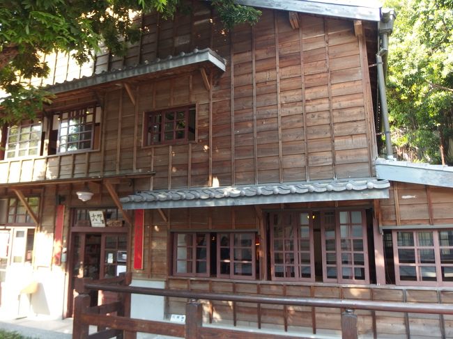 公会堂を利用する人が良く利用していた料亭｢柳屋｣を再現したのが、公会堂隣りの｢柳屋食堂(十八卯茶屋)｣<br /><br />