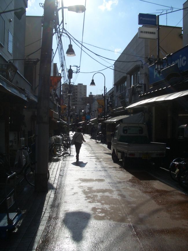 そして今日も谷中銀座を歩く<br /><br />こないだ、買わなくて後悔したので<br /><br />今日は買っていこ
