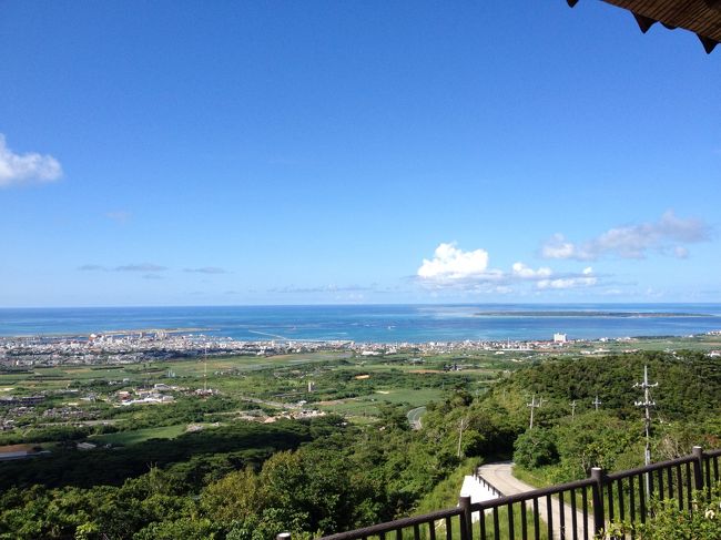 本当にエメラルド色の海に感激です。