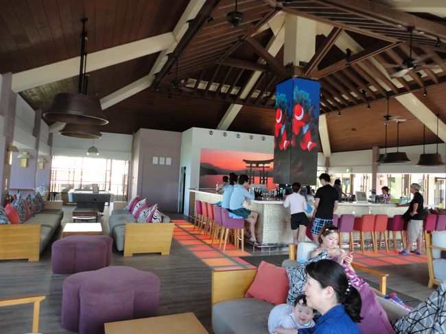 こちらがバー全体。