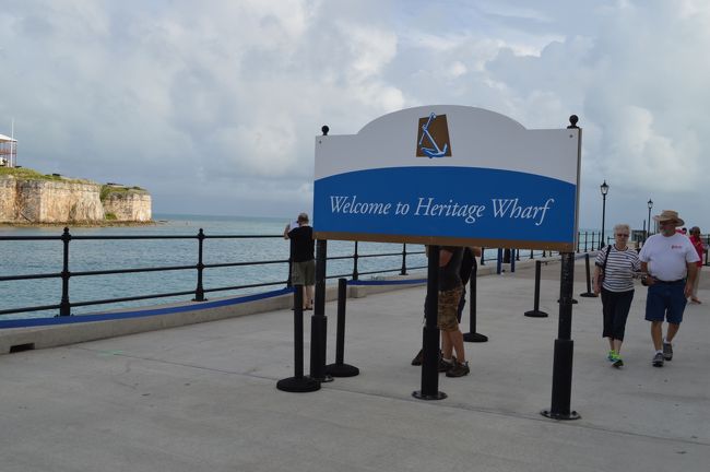 日曜日の夕刻、ニューヨークを出て、水曜日の朝、バミューダのドックヤードに到着です。