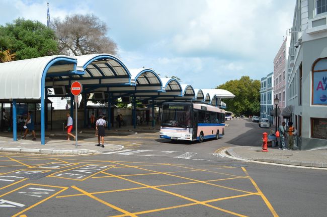 バスで、ハミルトンへ移動。