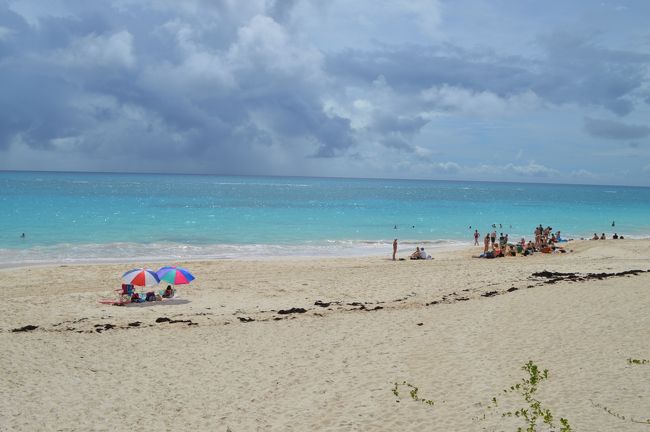 人も少なく、透明度も今一か。