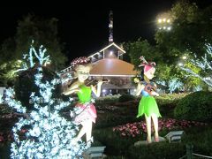 夜は「ナイトバザール」見学でぶらぶらしてると、山岳民族博物館近くの公園でライトアップショーがされてました。

入口の可愛いマスコットです、地元や観光客がそれなりに来てますね。