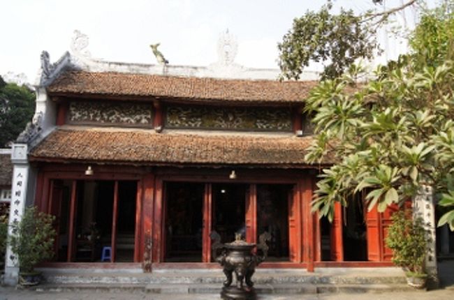 ここはどこから見ても中国風の道観だ。