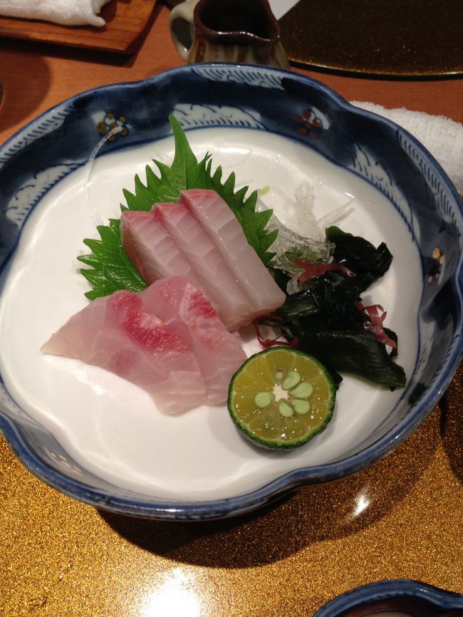 お刺身です。<br /><br />聞いたことのないお魚ばかりでしたが、これまた美味しい。