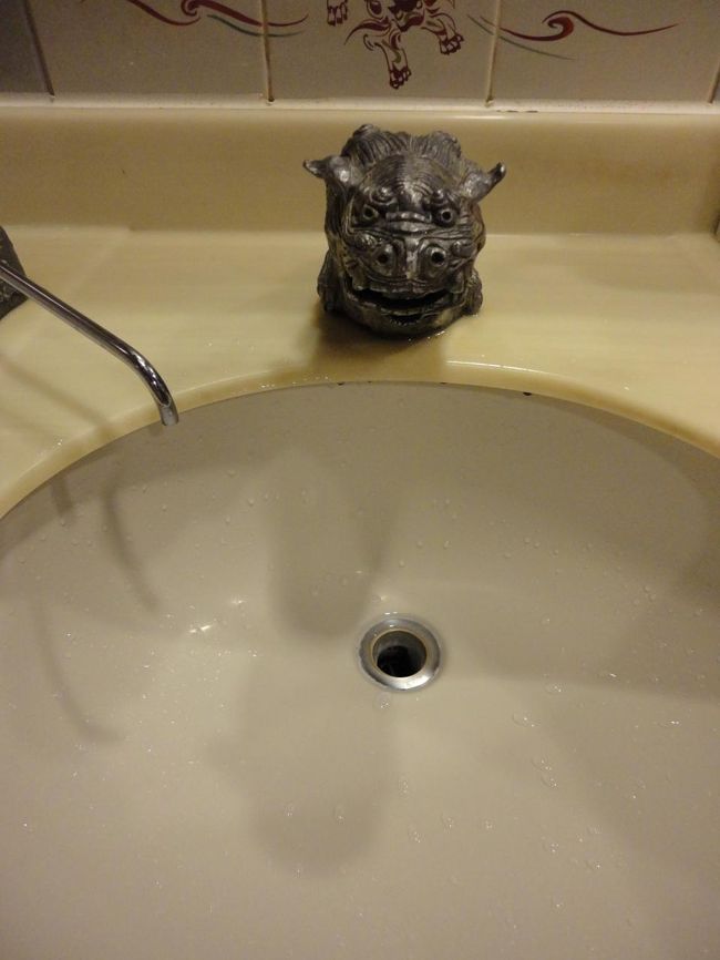 トイレの蛇口も、なかなかです。