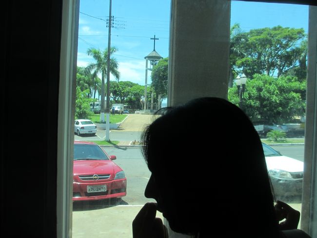 助けて〜！<br />　どんなに大きな声を出しても外の人には聞こえず<br />大パニック中の姪っ子ちゃん