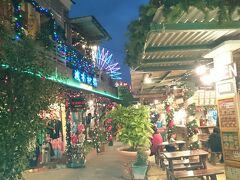 お店をのぞきながら
散策しました。

欧米系の方が目立ちました。