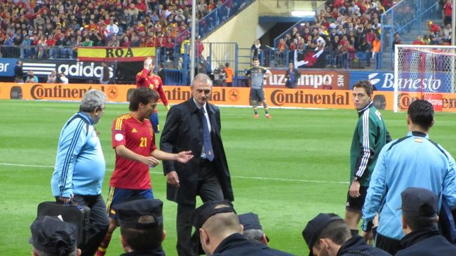 試合始まってすぐにダビドシルバが負傷退場