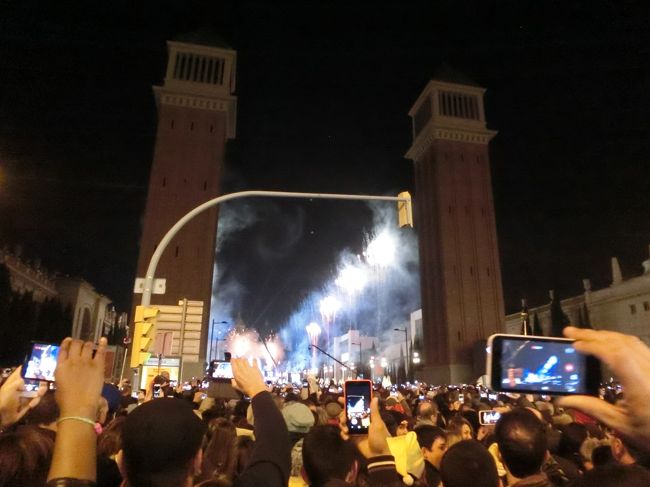 0時になると花火が上がります！