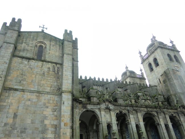 ポルト、サン・フランシスコ教会<br />14世紀に建てられたゴシック様式の教会。<br />