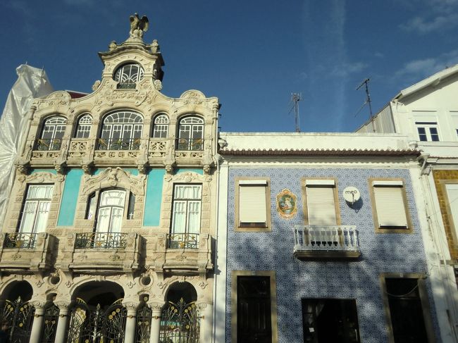 アヴェイロ、路地裏<br />カワユイ家々がいっぱいあり。